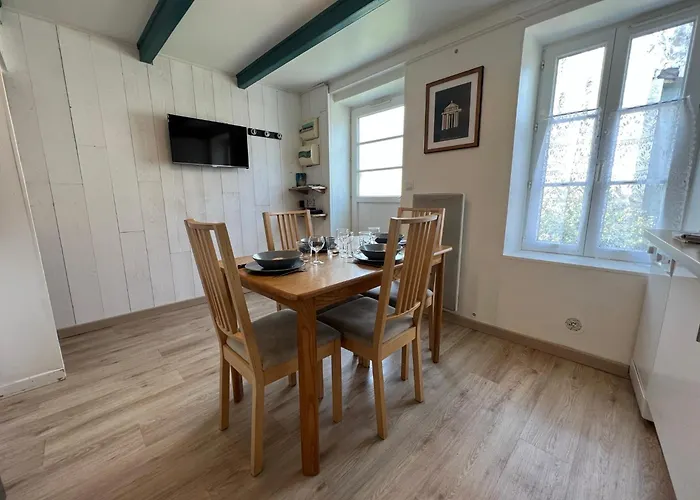 Le Phare Du Bout Du Monde - Proche Du Port *