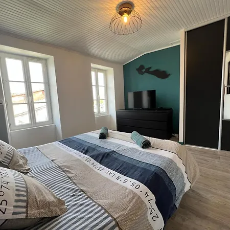 Le Phare Du Bout Du Monde - Proche Du Port 펜션 라플로트