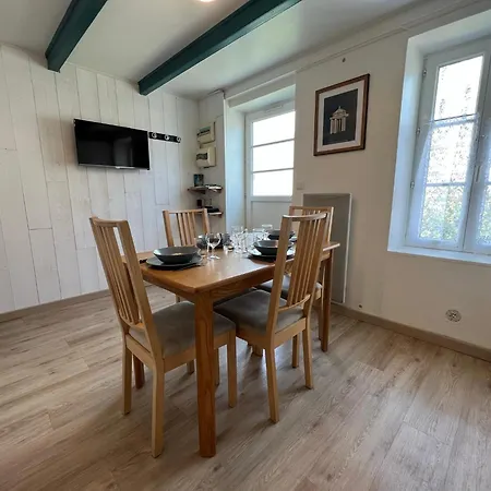 Le Phare Du Bout Du Monde - Proche Du Port *